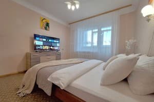 4 кровати с кондиционером и балконом. Alex Apartments. 12