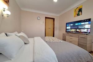 Квартира 4 кровати с кондиционером и балконом. Alex Apartments.. Апартаменты двухместный  10