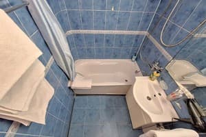 Квартира 4 кровати с кондиционером и балконом. Alex Apartments.. Апартаменты двухместный  41