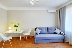 Квартира Alex Apartments. White rotunda.. Апартаменты трехместный Белая беседка + 3 доп места 4