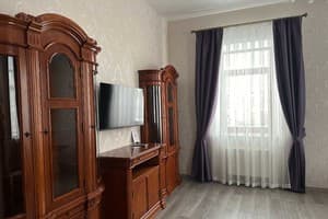 Отель Центральный. Апартаменты трехместный Люкс-комфорт 10