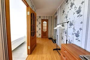 Красное и белое,Alex Apartments (бесконтактное заселение 24/7) 12