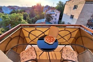 Самая большая кровать в Полтаве. Alex Apartments Круглосуточно бесконтактное заселение 19