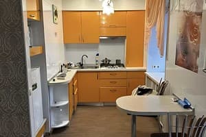 возле Березового сквера (обл. больница и госпиталь). Alex Apartments 1